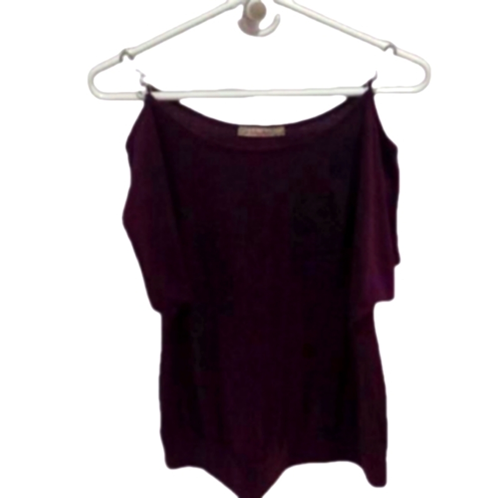 (277)  Tutta Bella, maternity, peekaboo shoulders, Deep Rich purple, pullover
